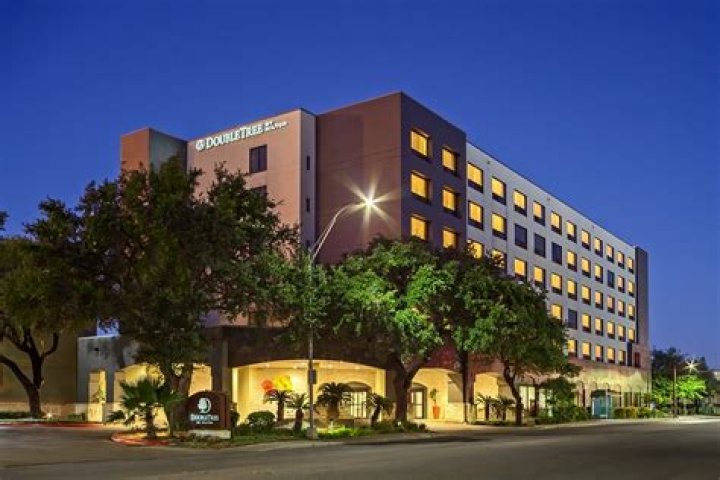 Experience the Ultimate Hospitality at DoubleTree by Hilton San Antonio Texas