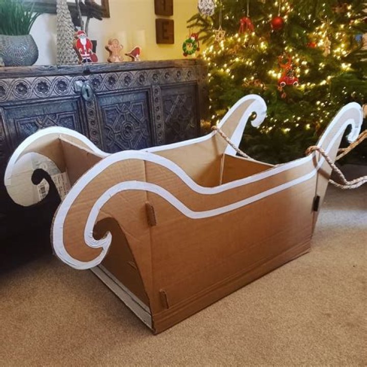 How to Create a Fun and Eco-Friendly Cardboard Sled for Winter Adventures