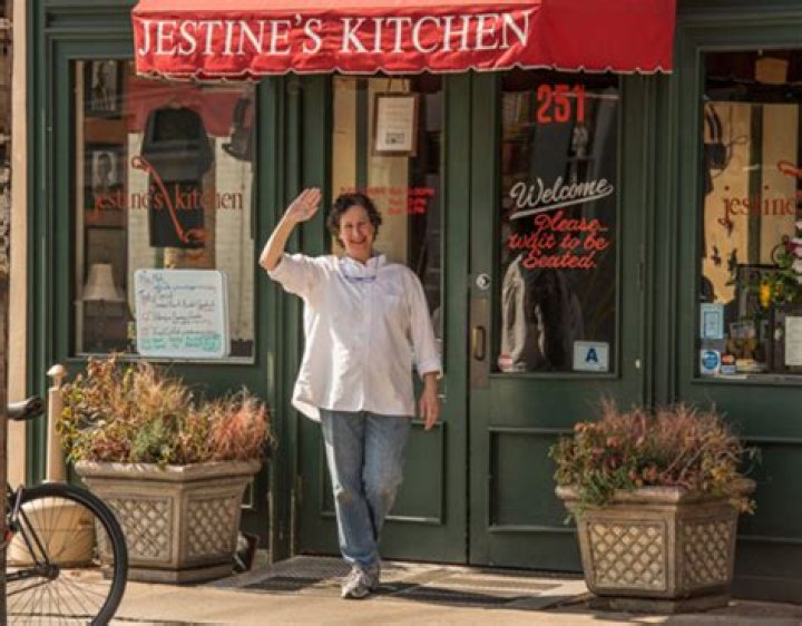 Jestine's Kitchen Charleston South Carolina: A Culinary Legacy