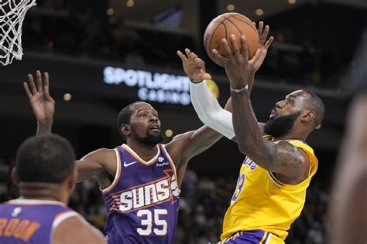 Los Angeles Lakers Triumph Over Phoenix Suns Despite LeBron James' Absence