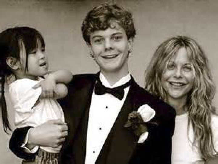 Meg Ryan and Her Sisters: A Family Portrait