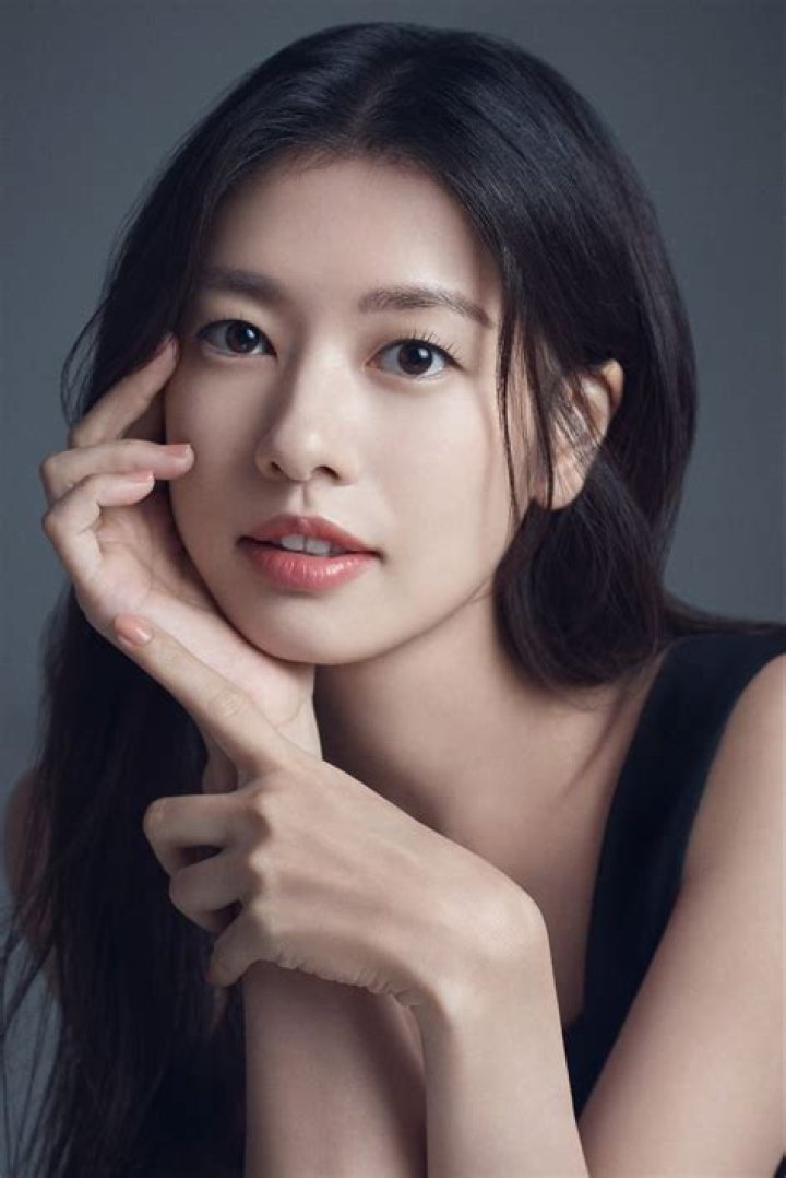 Unveiling the Personal Life of Jung So Min: Her Husband and Child