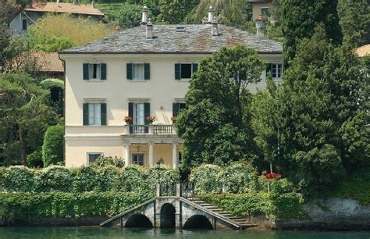 Where is George Clooney's Lake Como House? Discover the Iconic Celebrity Retreat